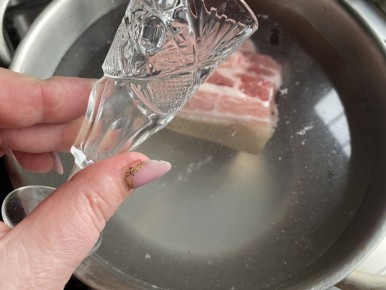 Секрет бабушек: как хрустальная рюмка превращает бульон в кулинарный шедевр