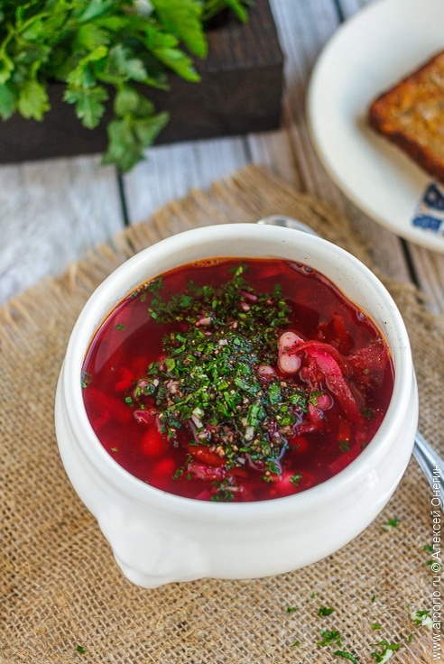 Постный борщ: Как приготовить вкусное блюдо без мяса