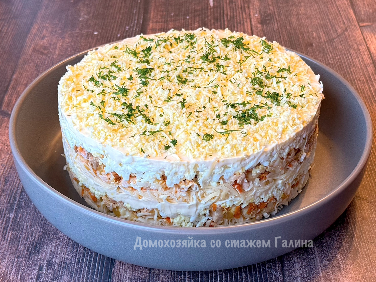 Рыбный салат с жареными овощами: новое дыхание классики