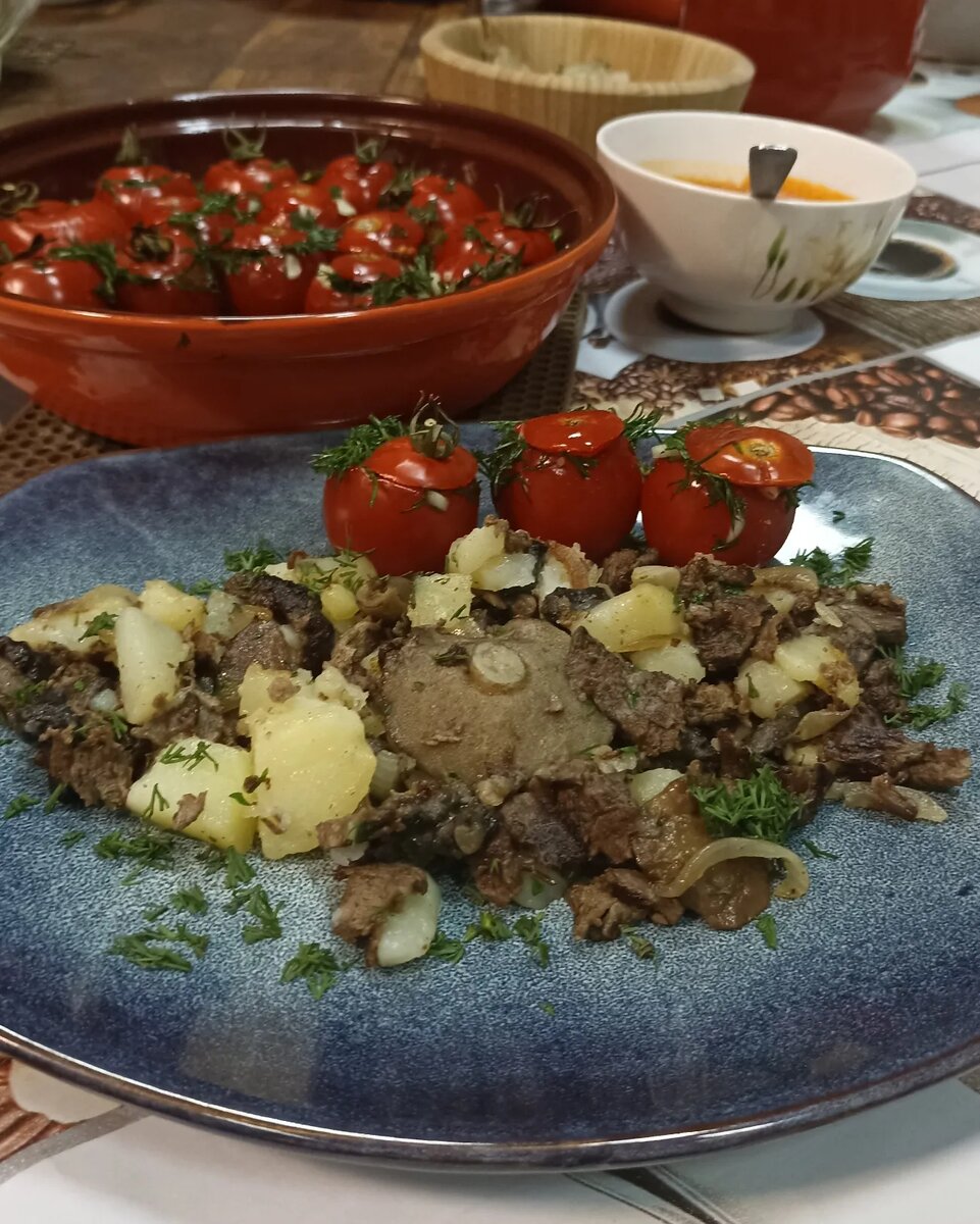 Вкусные традиции: скоблянка и печёные яблоки в тандыре