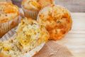 Соленые маффины с брынзой и оливками: идеальная закуска для вашего стола
