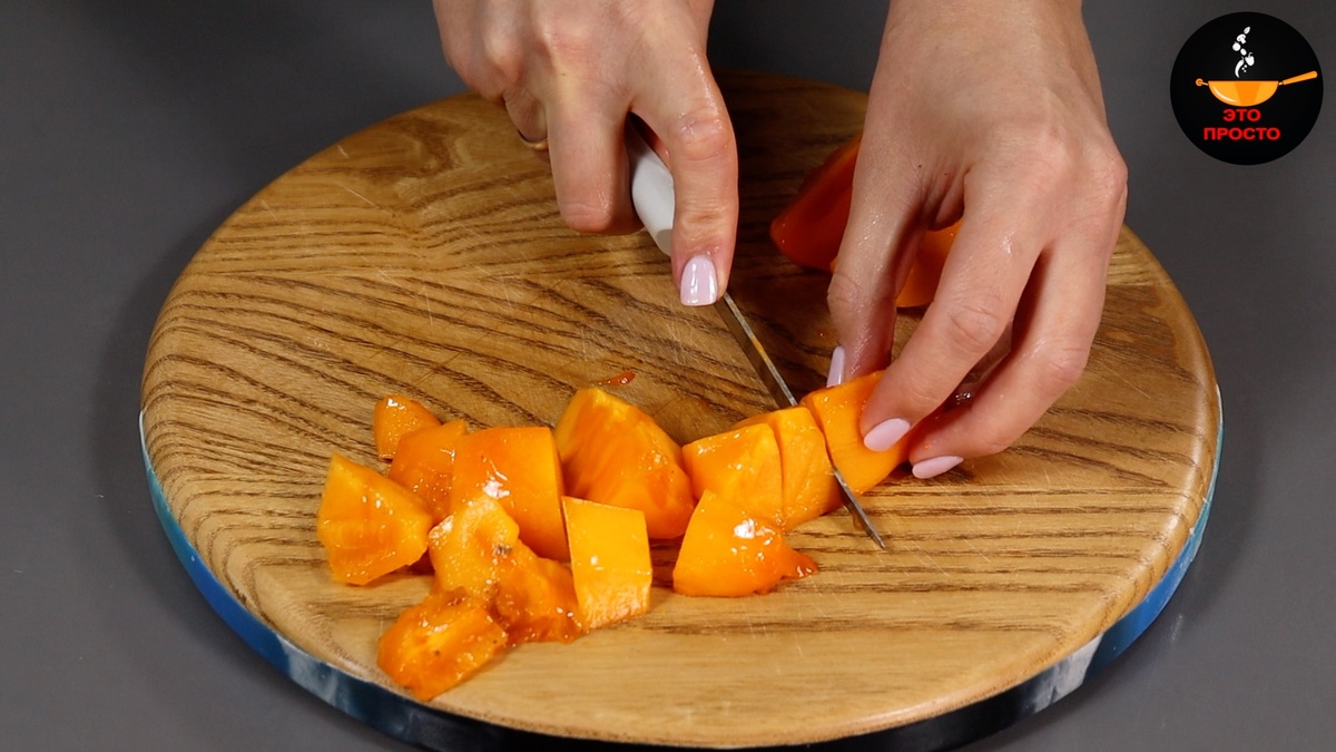 Изысканный бисквит «Финансье» с хурмой и кремом: просто, вкусно и эффектно