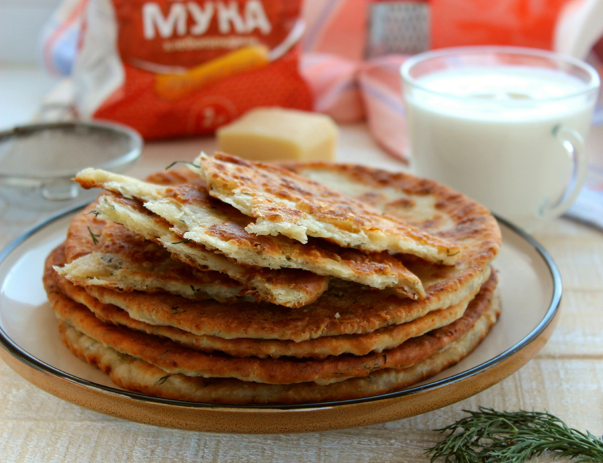 Хрустящие лепешки на кефире: просто и вкусно