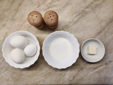 Как приготовить идеальный скрэмбл из яиц всего за 10 минут