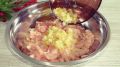 Нежный вкус курицы с обжаренным луком: новый взгляд на классический рецепт