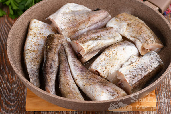 Как быстро и вкусно приготовить рыбу с овощами на плите