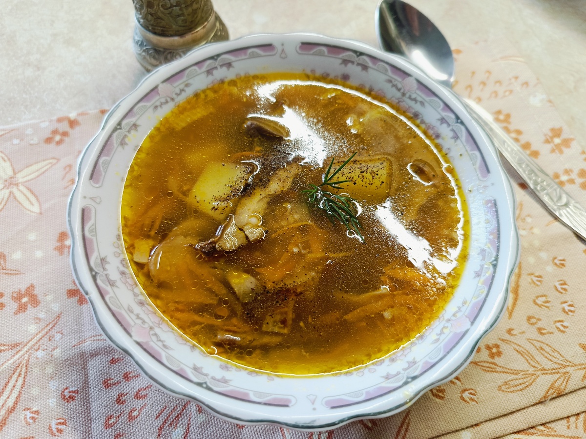 Наслаждение из кухни: насыщенный суп с грибами и ячневой крупой