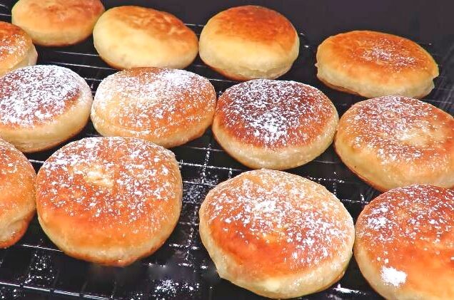 Легкие и воздушные пончики на кефире: идеальный десерт для любой компании