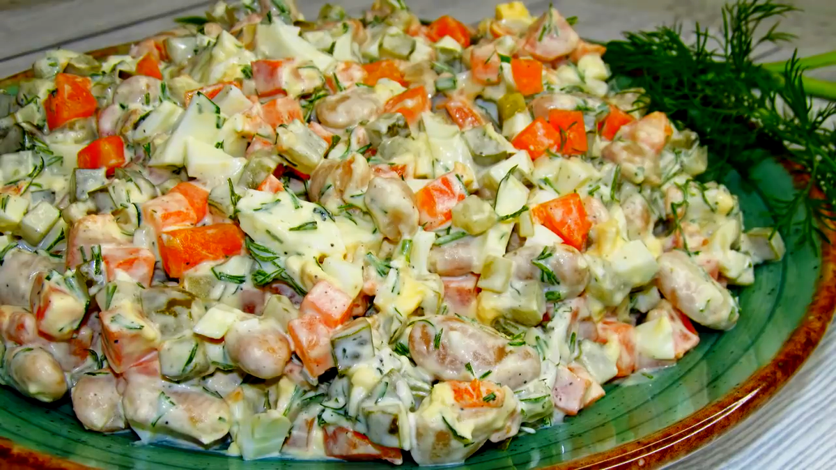 Лёгкий салат на каждый день: быстро, вкусно и полезно