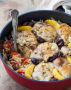 Курица с рисом, оливками и перцем