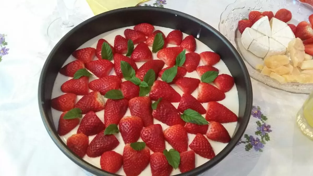 Нежный творожный торт без выпечки